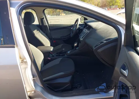 2012 Ford Focus Se z USA, uszkodzony, nr VIN 1FAHP3K24CL408461